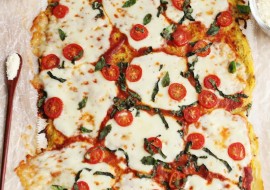 Meatless Monday and a Spaghetti Squash Pizza